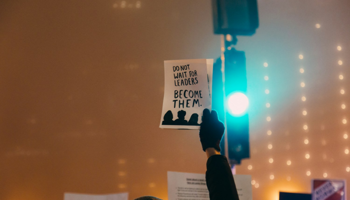 辅助神器“闲逸斗地主外卦神器”(透视)其实确实有挂